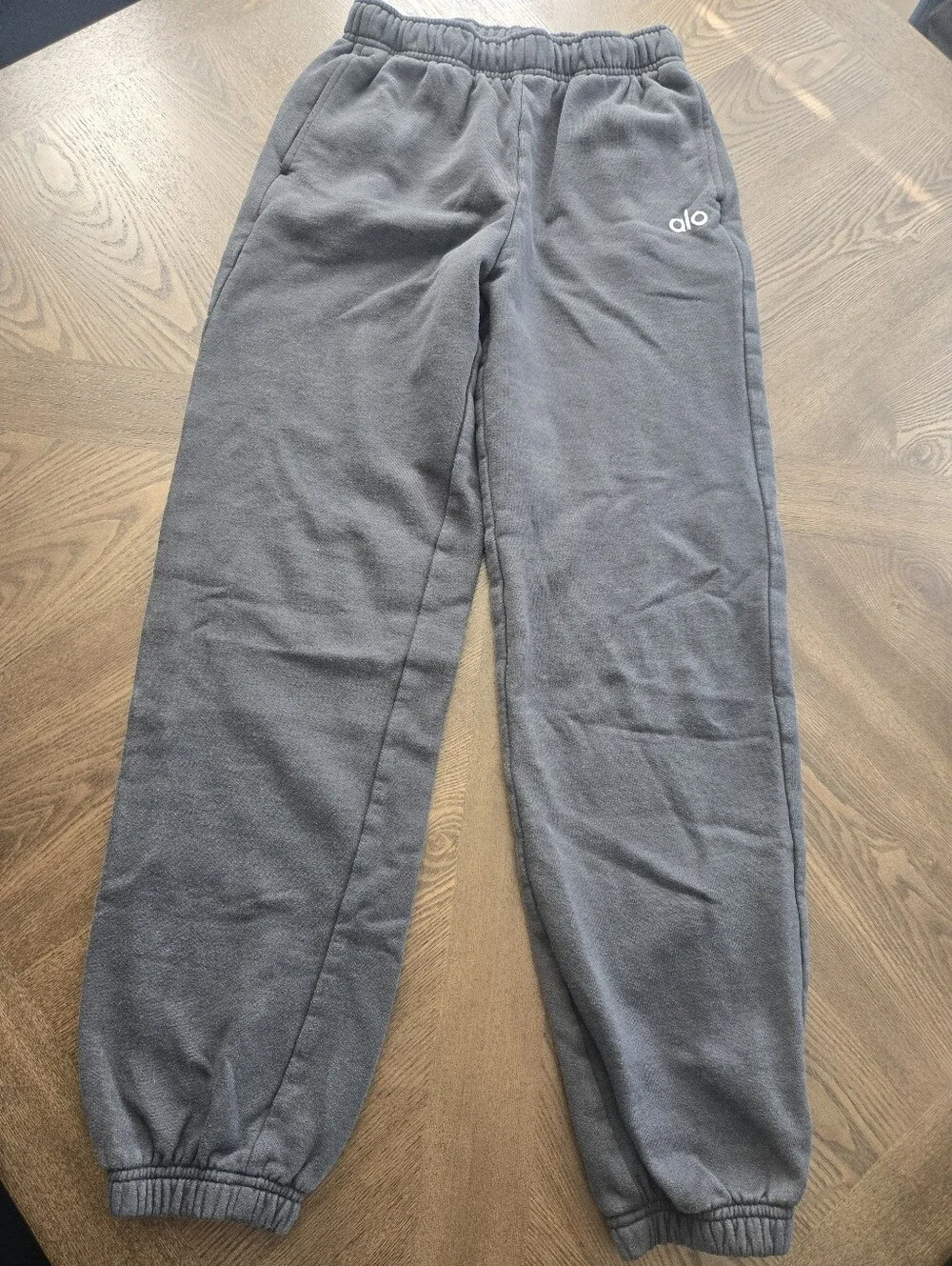 Alo Yoga Accolade Jogger Sweatpant in Anthracite Gray sz SMALL